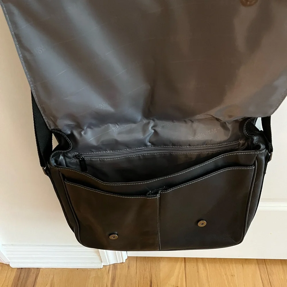NWT Kenneth Cole Crossbody Messenger Laptop Bag